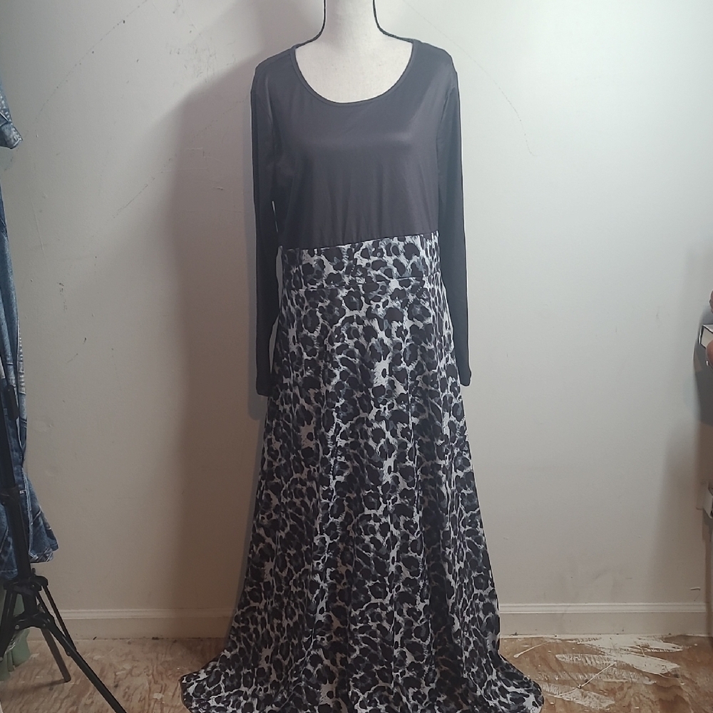 Black and White Animal Print Maxi Dress